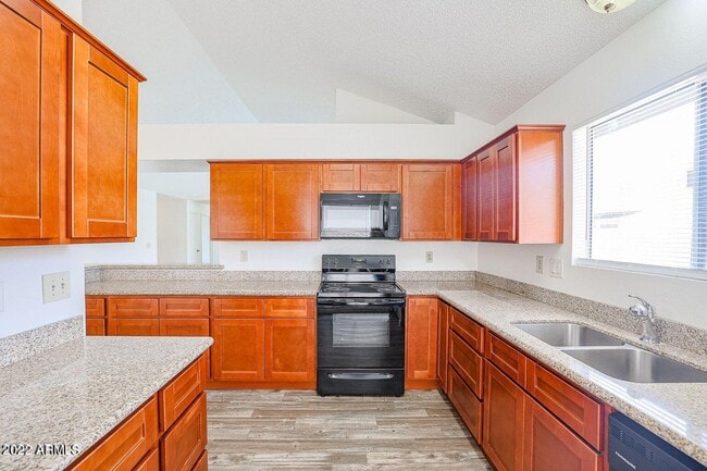 7320 W Krall St in Glendale, AZ - Building Photo - Building Photo