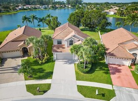 7782 Hoffy Cir in Greenacres, FL - Building Photo