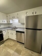 300 WINDING Way, Unit B4 in Downingtown, PA - Foto de edificio - Building Photo