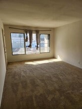 539 S Serrano Ave in Los Angeles, CA - Foto de edificio - Building Photo