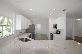 1613 Slate Ct in Venice, FL - Building Photo - Building Photo