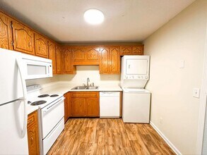 100 Ballygar St, Unit M in Clarksville, TN - Building Photo - Building Photo