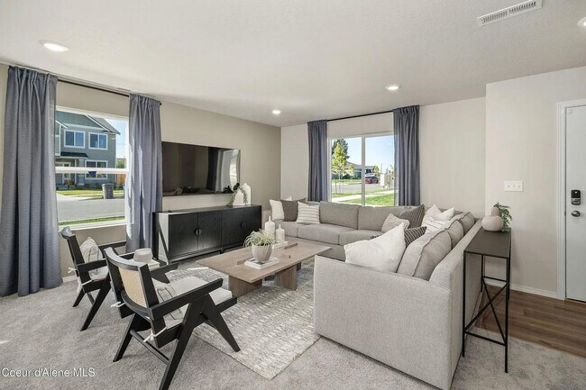 77 E Lupine Ln in Hayden, ID - Building Photo - Building Photo