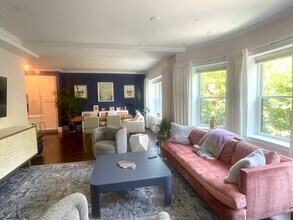 31 Claflin Rd, Unit 2 in Brookline, MA - Building Photo - Building Photo