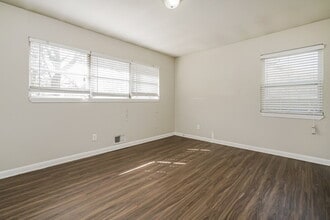 640 Oakdale Dr in Forest Park, GA - Building Photo - Building Photo