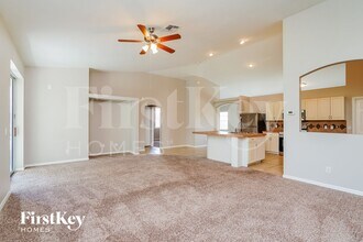 4410 NW 22nd St, Unit East in Cape Coral, FL - Building Photo - Building Photo