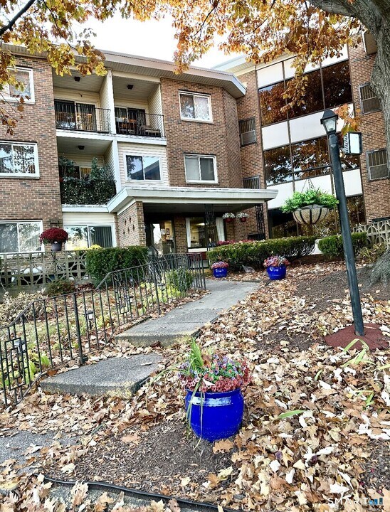 126 Biruta St in New Britain, CT - Building Photo