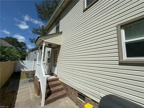109 N Budding Ave in Virginia Beach, VA - Building Photo - Building Photo