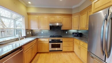 373 Florence St in Sunnyvale, CA - Building Photo - Building Photo