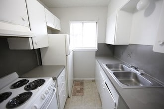 5220 Weber Rd-Unit -D-105 in Corpus Christi, TX - Foto de edificio - Building Photo