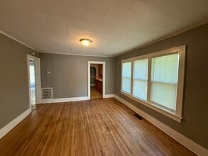 208 N Xenophon Ave in Tulsa, OK - Building Photo - Building Photo