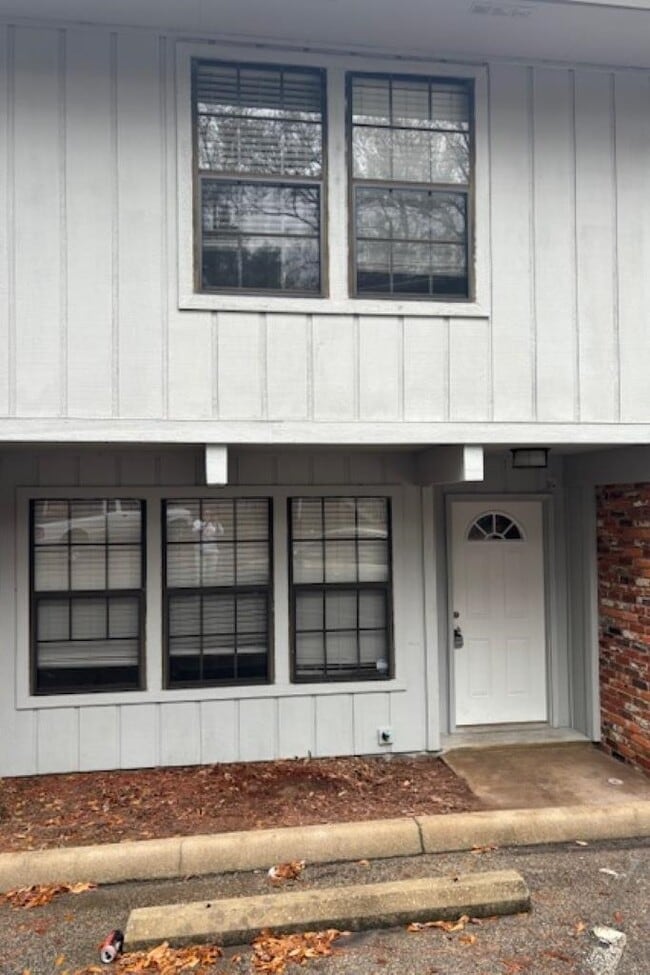 property at 804 Timbers Ct