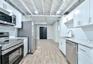 2218 Belvedere Ave SW in Atlanta, GA - Building Photo