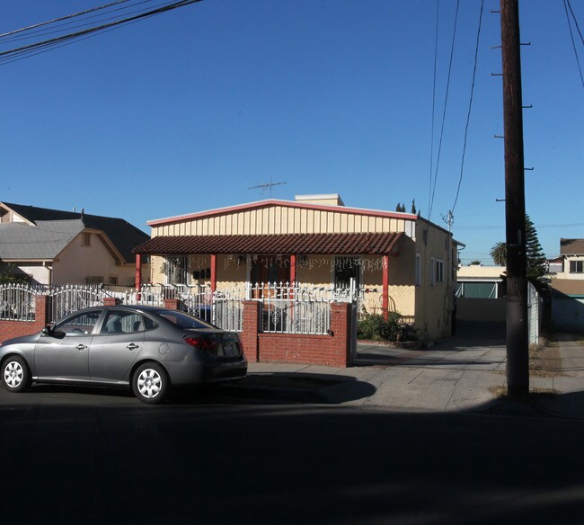 1247 Kenmore Ave in Los Angeles, CA - Building Photo - Building Photo