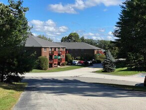 96 Powers St in Milford, NH - Building Photo - Building Photo