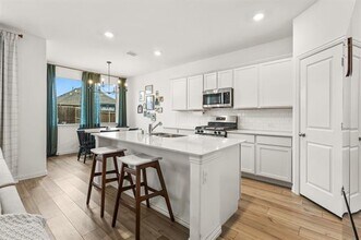 1733 Lake Grove Dr in Oak Point, TX - Building Photo - Building Photo