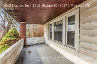 1042 Mozina Dr in Cleveland, OH - Foto de edificio - Building Photo