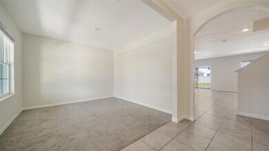 12732 Lateral Root Dr in Sarasota, FL - Foto de edificio - Building Photo