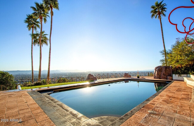 property at 5400 E Valle Vista Rd