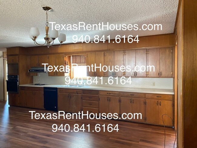 property at 1207 N Reynolds Ave