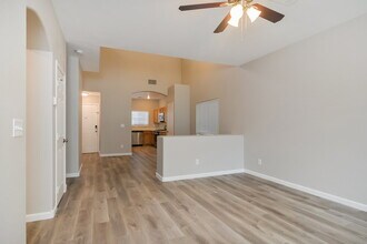 4815 Longshot Dr in Las Vegas, NV - Building Photo - Building Photo