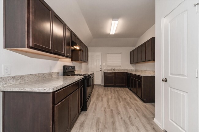 property at 17466 Linthorne St