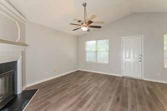 3657 Oakland Spring Ct in Snellville, GA - Building Photo - Building Photo