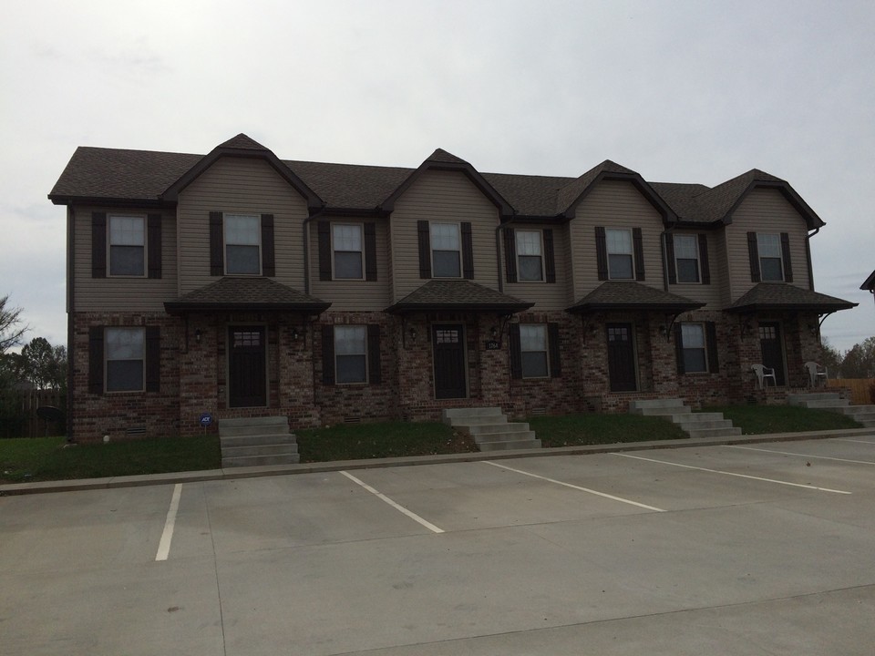 Spring Water in Clarksville, TN - Building Photo