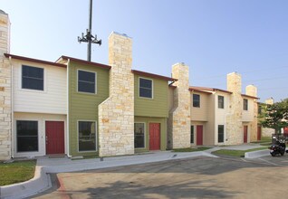 Arbors at Riverside in Austin, TX - Building Photo - Building Photo