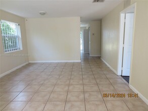 1387 NW 58th Terrace in Miami, FL - Building Photo - Building Photo