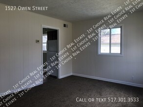 1527 Owen St in Lansing, MI - Building Photo - Building Photo