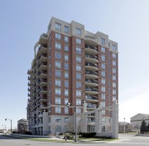 2365 Central Park Dr in Oakville, ON - Building Photo