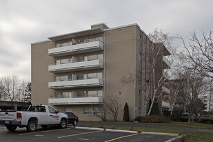 3112 Jaguar Valley Dr in Mississauga, ON - Building Photo