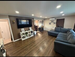 77 Bennett Ave, Unit 1 in Yonkers, NY - Building Photo - Building Photo