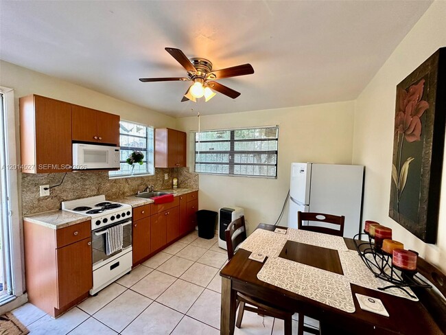 4733 NW 192nd St in Miami Gardens, FL - Building Photo - Building Photo