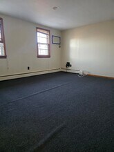 229 Griffith St in Jersey City, NJ - Foto de edificio - Building Photo