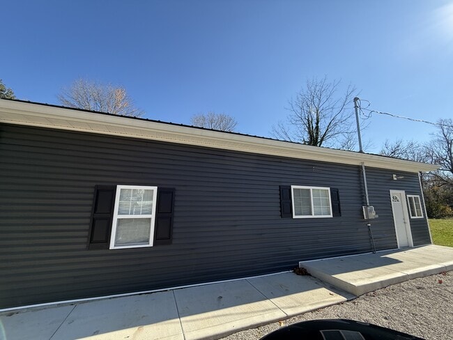 121 E Main St in Glendale, KY - Building Photo - Building Photo