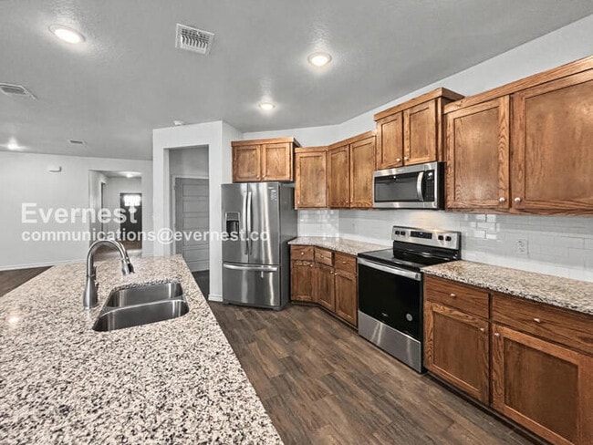 2208 Hornbeam St in Temple, TX - Building Photo - Building Photo