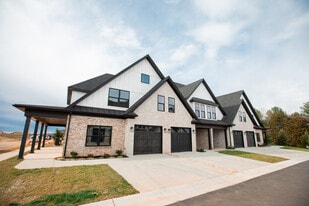 1032 S Westyn Loop in Forest, VA - Building Photo