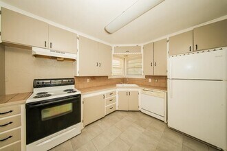 2204 NW Denver Ave in Lawton, OK - Building Photo - Building Photo