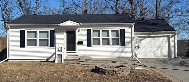 property at 7317 S 69th St