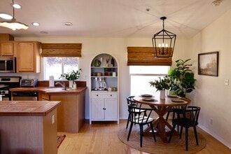 11611 Alps Way in Escondido, CA - Building Photo - Building Photo