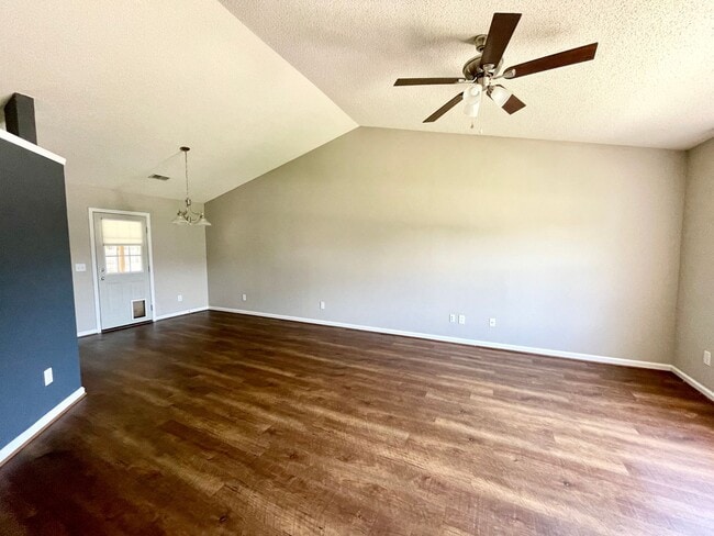 108 Woodmont Ct in Lexington, SC - Building Photo - Building Photo