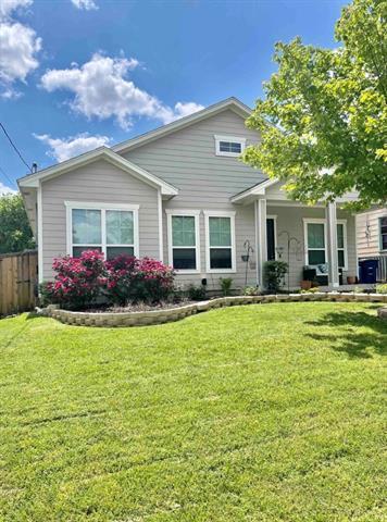 property at 3526 Ivandell Ave