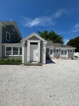 8 South St in Dennis, MA - Building Photo