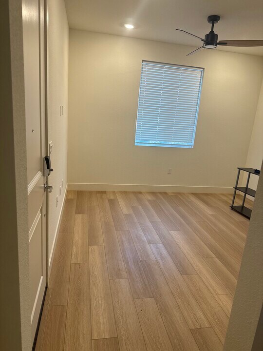 5545 Oberon Ave in Tracy, CA - Building Photo