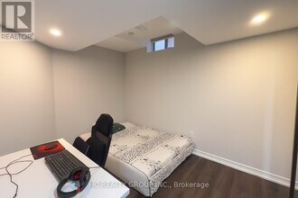 87 Estrella Cres in Richmond Hill, ON - Building Photo - Building Photo