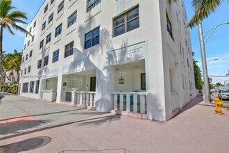 1390 Ocean Dr in Miami Beach, FL - Building Photo - Building Photo