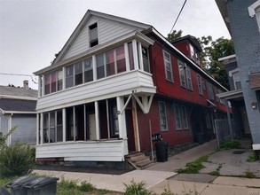 1008 N Townsend St in Syracuse, NY - Building Photo - Building Photo