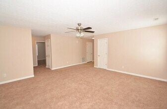 1334 Fall Ridge Dr in Brownsburg, IN - Building Photo - Building Photo